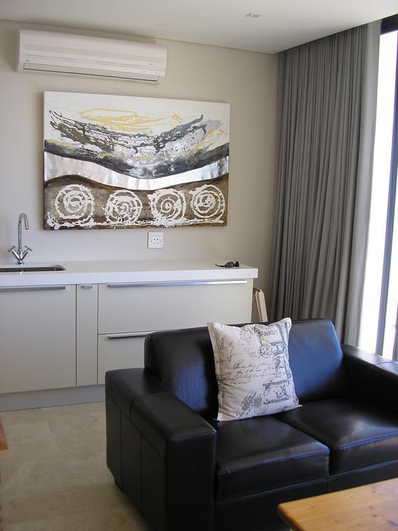 Apartment Camps Bay Studio - Studio Cape Town
