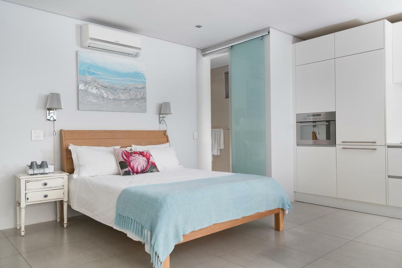 Apartment Camps Bay Studio - Studio Cape Town